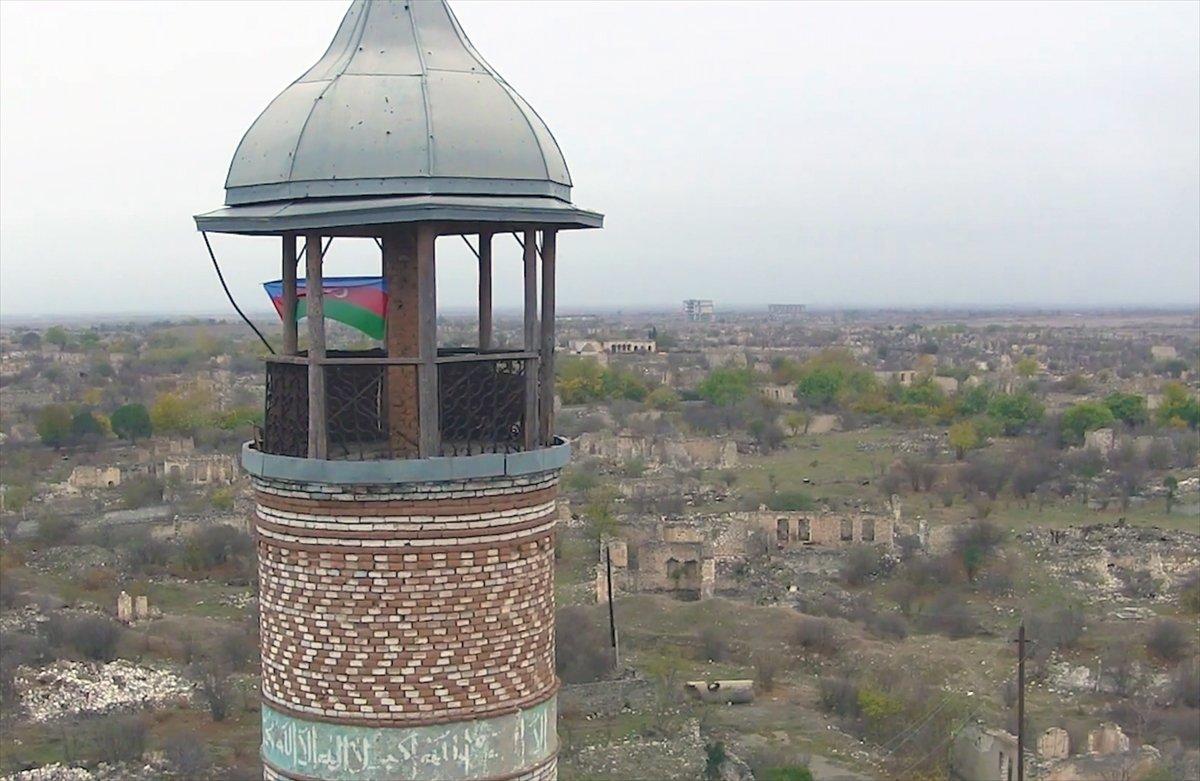 İşgalden kurtarılan Ağdam kent camisinde ezan okundu