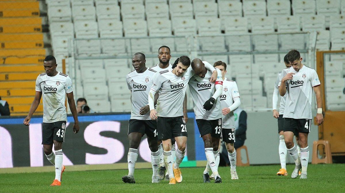 Beşiktaş, derbi öncesi Başakşehir'i 3-2 yendi