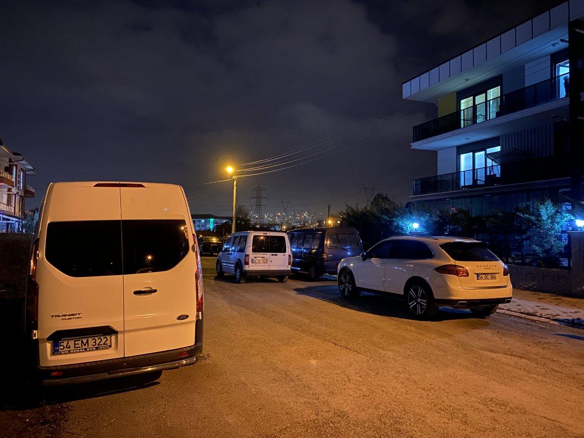 Sakarya'da 15 yaşında bir çocuk, üvey babasını öldürdü