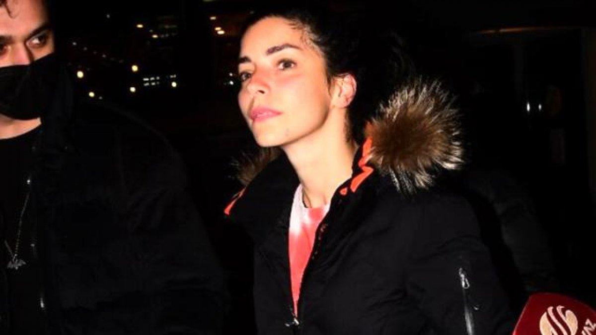 2 kere ceza yiyen Merve Boluğur, yine maskesiz görüldü