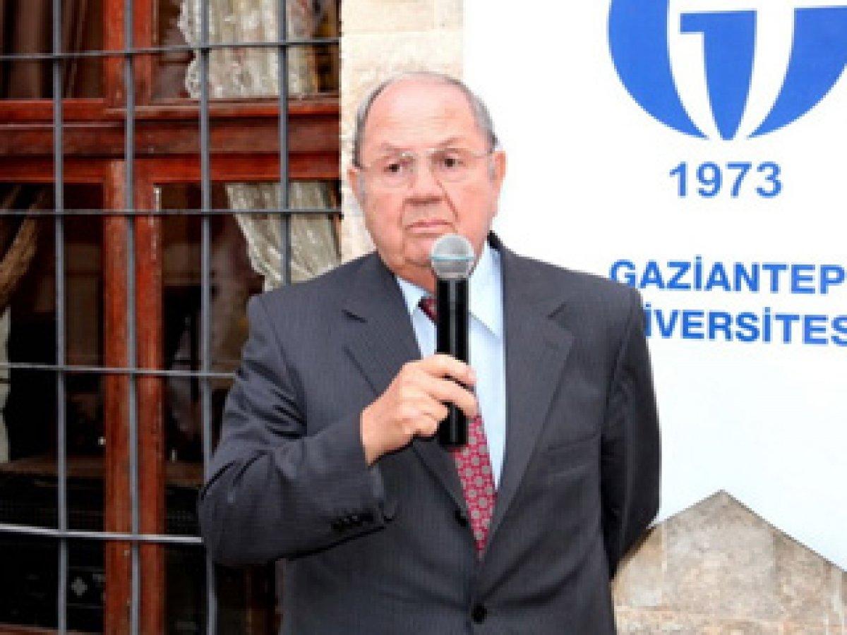 Asım Cenani kimdir?