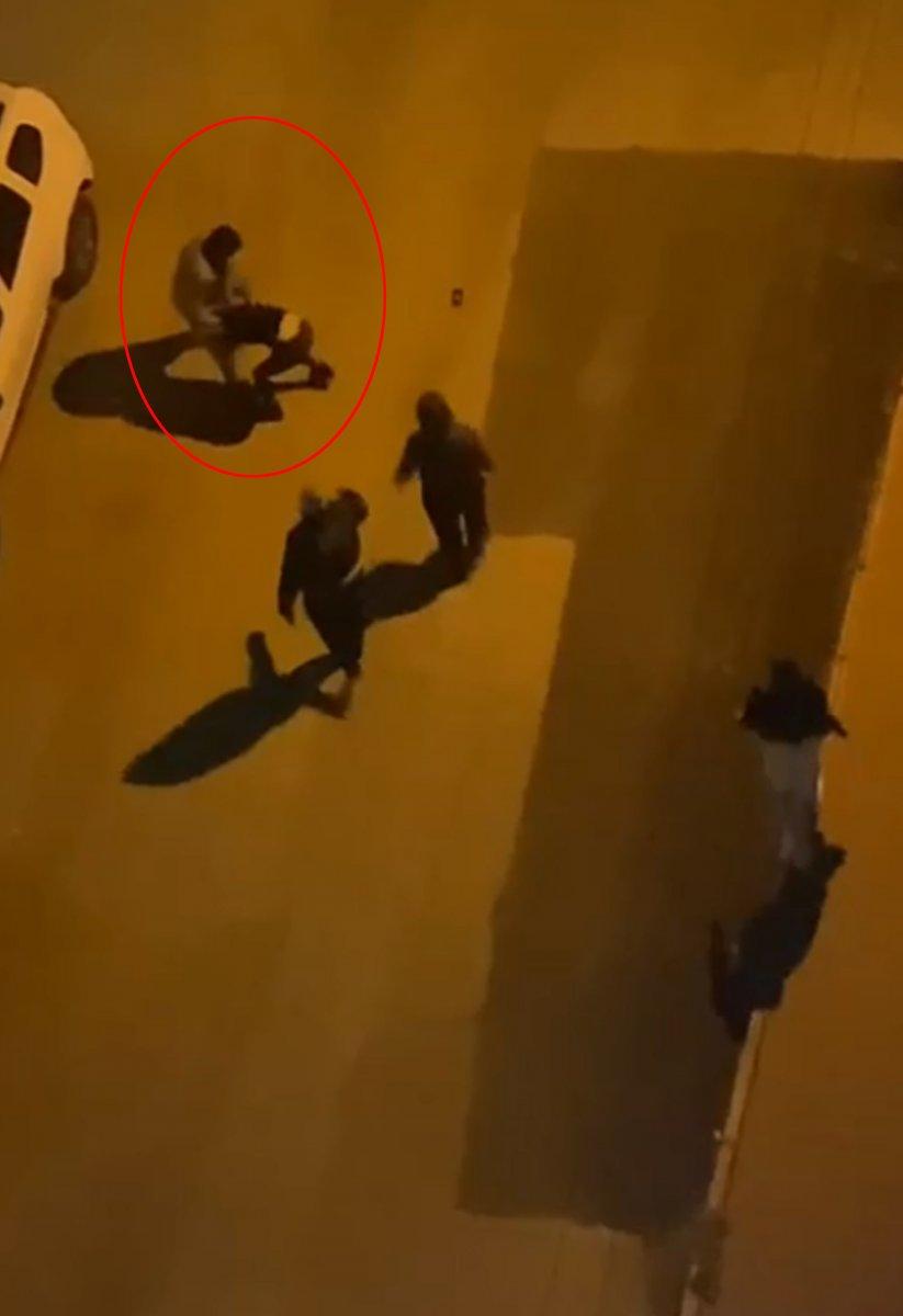 Antalya'da yol ortasında 2 kadını tokatladı