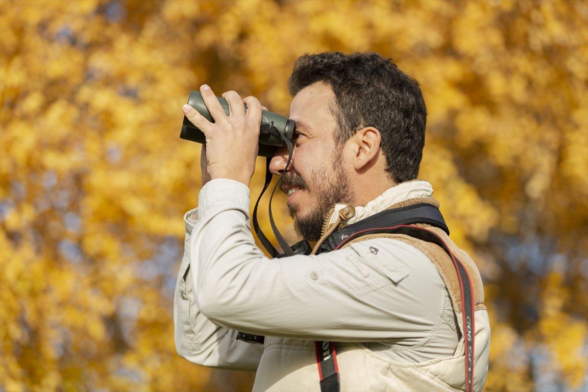 'Kuş dedektifi' Yoğurtçuoğlu, salgından bunalanları doğaya çağırdı