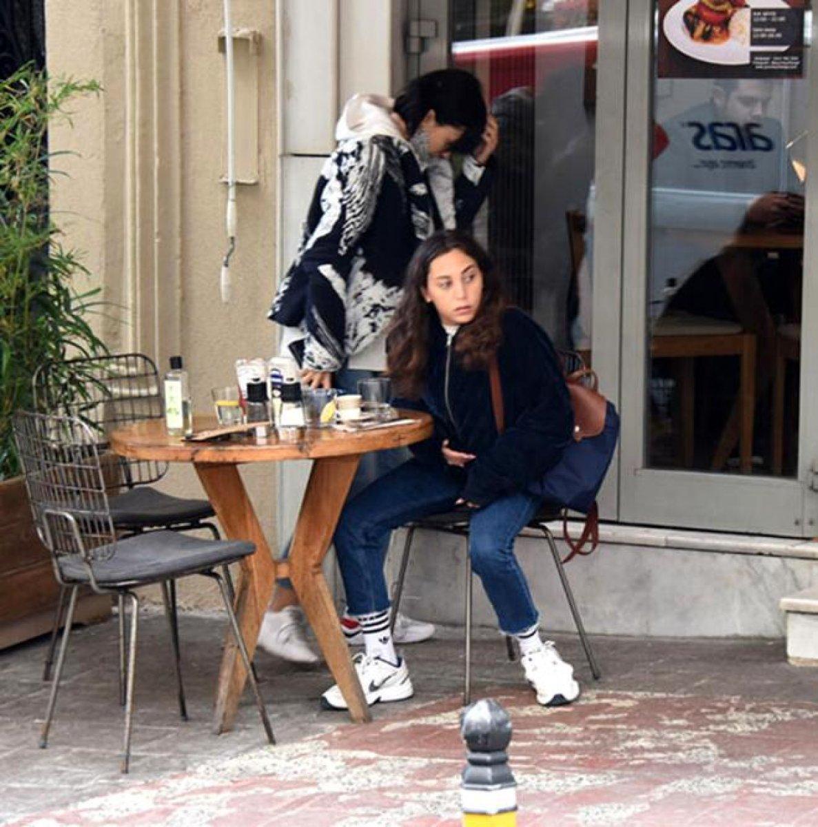 Öykü Karayel'in ikizi Ezgi Karayel: Ben öykü değilim, boşuna beklemeyin