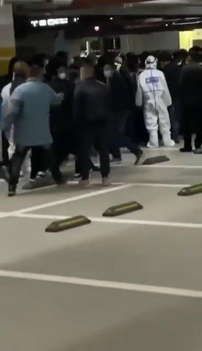 Çin'in Pudong şehrinde koronadan sonra SARS paniği