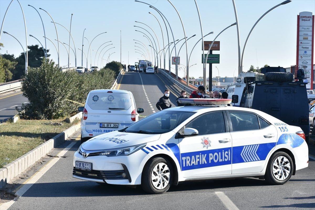 Diyarbakır'da motosiklet kamyona çarptı: 2 ölü