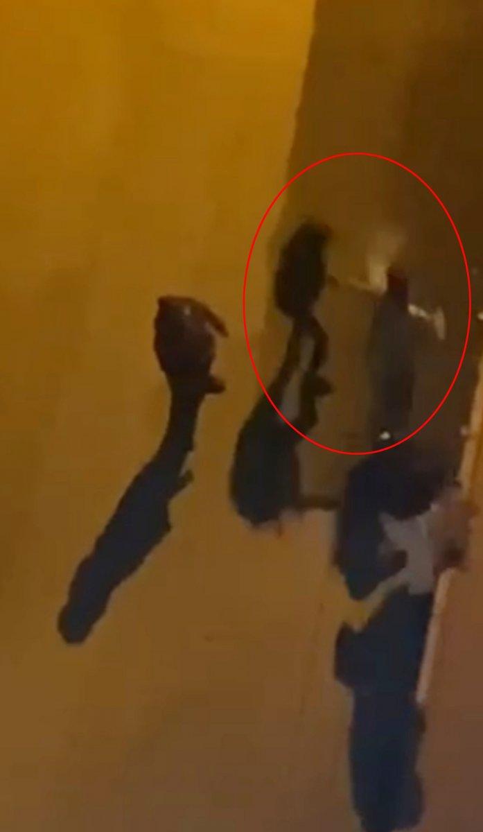 Antalya'da yol ortasında 2 kadını tokatladı