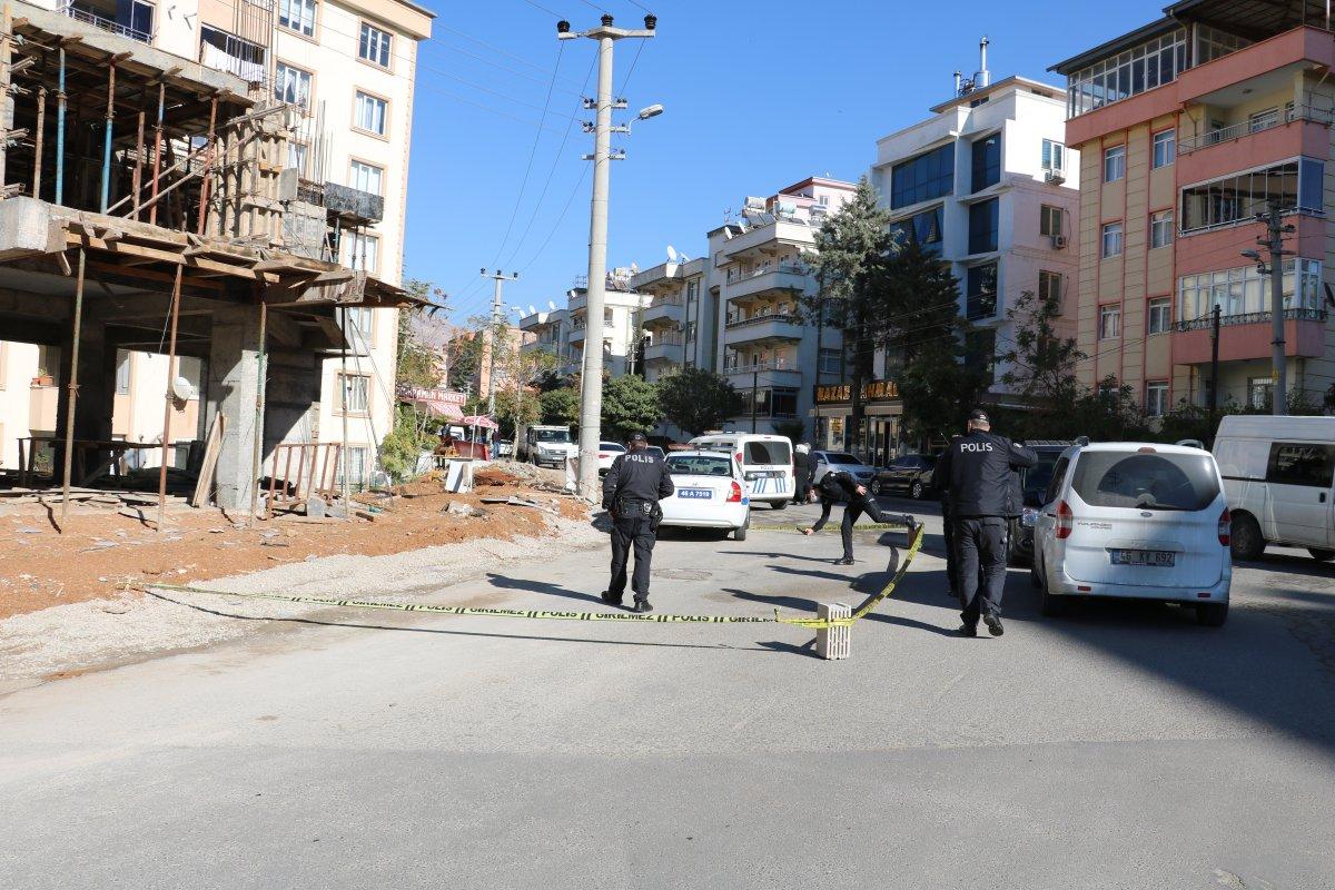 Kahramanmaraş’ta sevgilisini rahatsız eden kişiyi silahla yaraladı