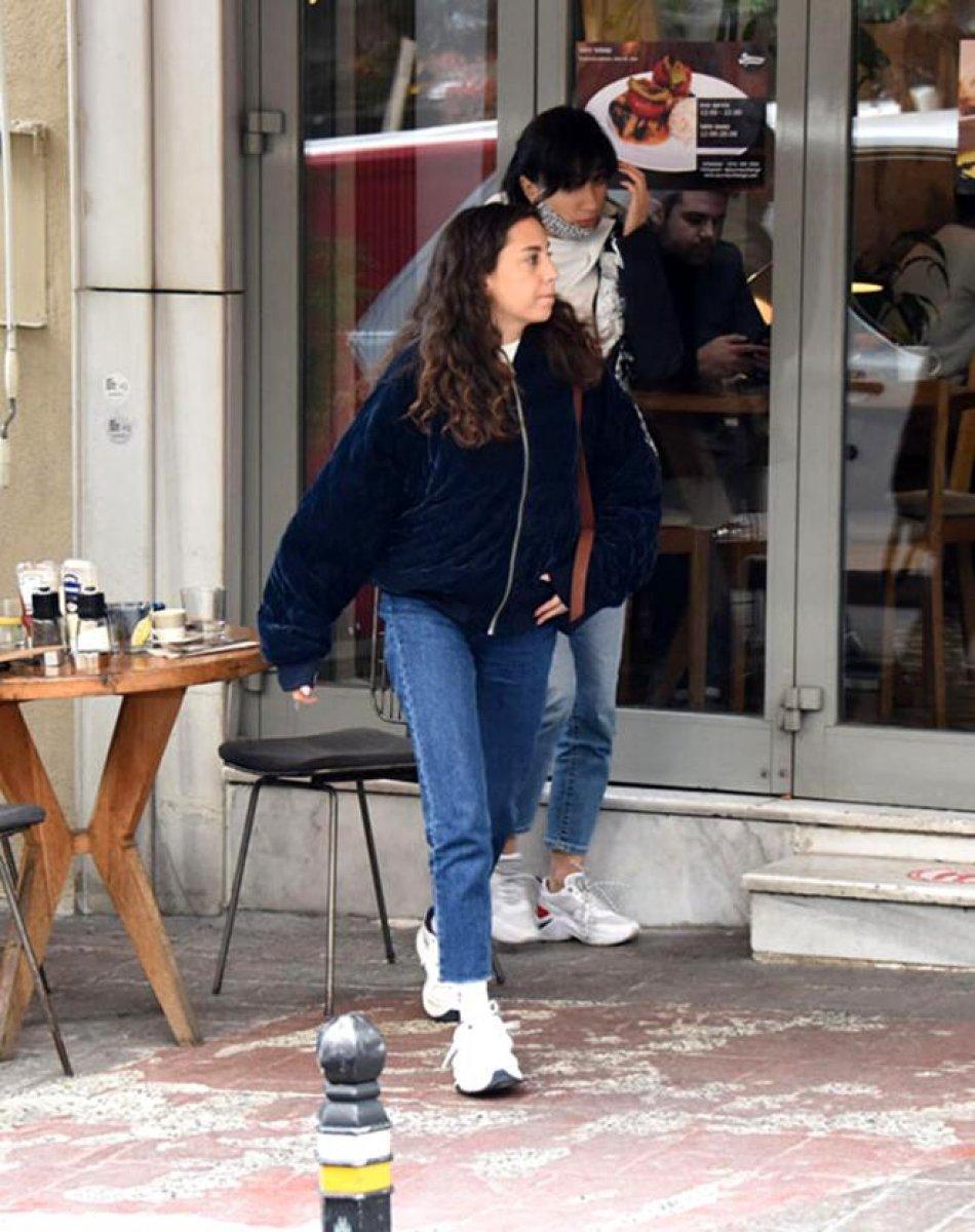 Öykü Karayel'in ikizi Ezgi Karayel: Ben öykü değilim, boşuna beklemeyin