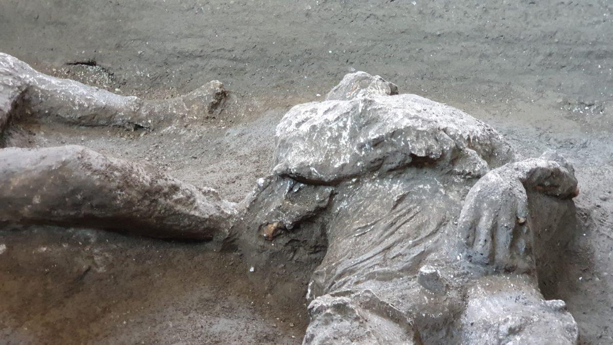 Pompeii'de efendi ve kölesinin kalıntıları bulundu