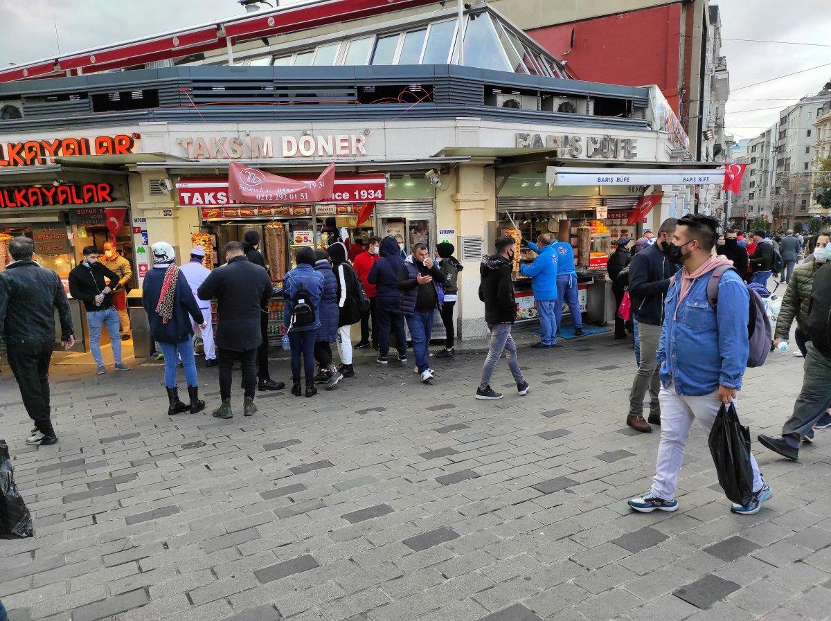 İstiklal Caddesi'nde yine yoğunluk oluştu