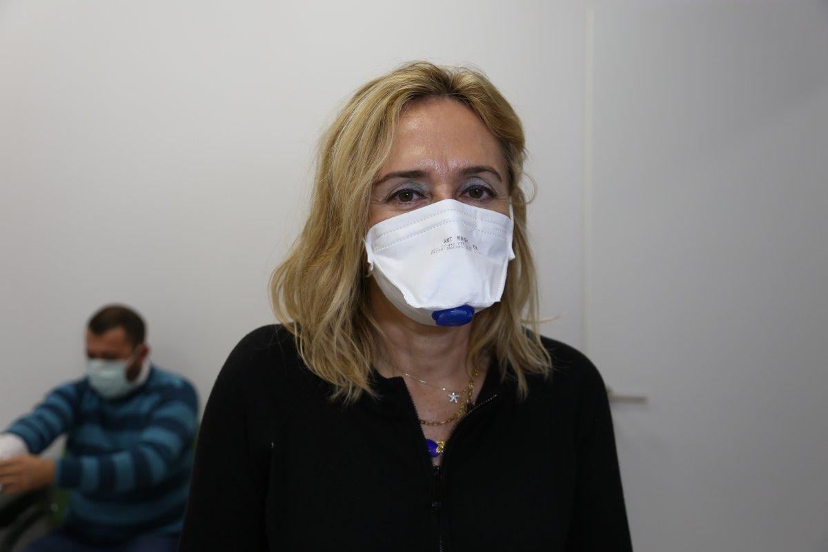 Çin'in ürettiği korona aşısı Kocaeli'de gönüllülere uygulanmaya başlandı