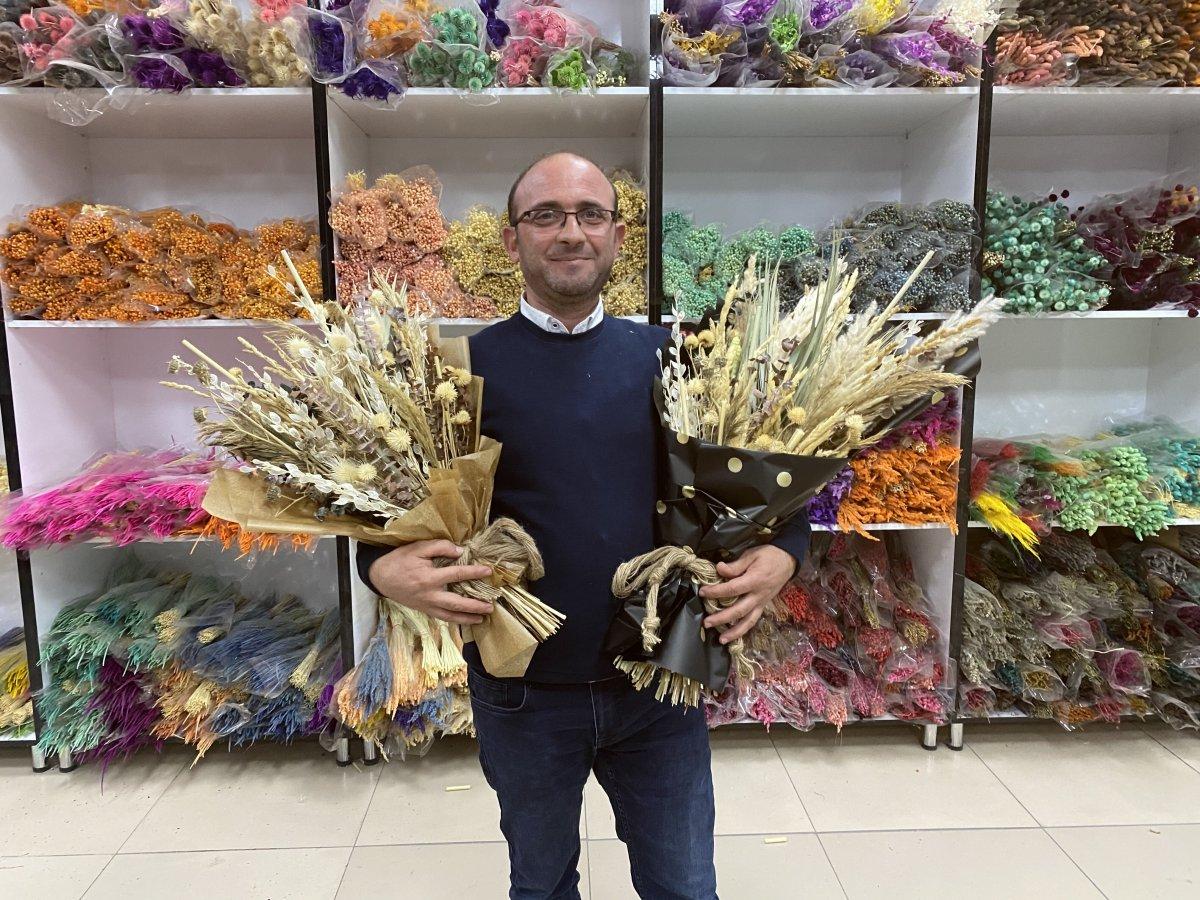 Toroslardan toplanan kurutulmuş çiçekler ihraç ediliyor