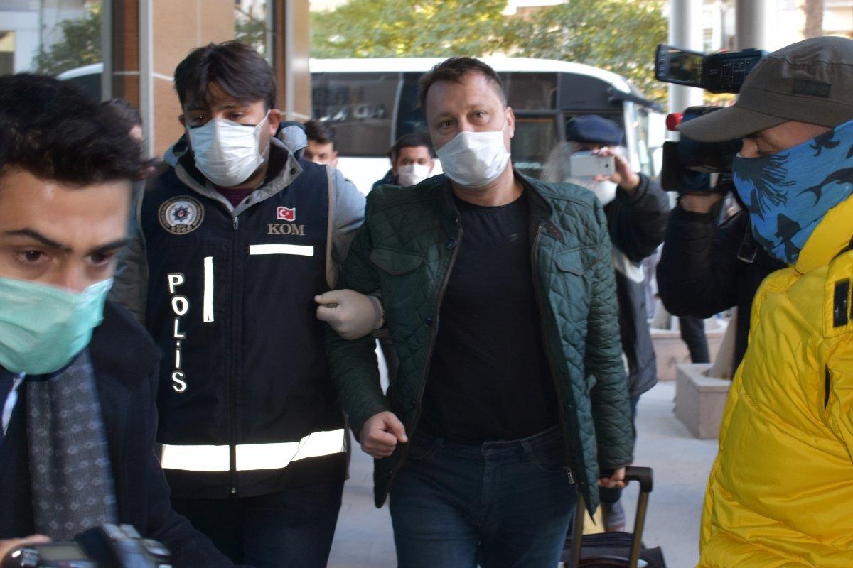 Menemen Belediye Başkanı'yla birlikte gözaltına alınan 23 şüpheli adliyede