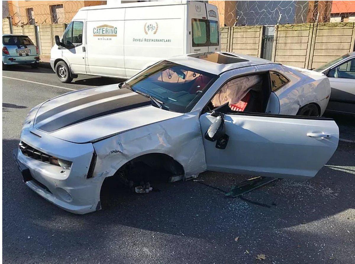 Enes Batur, kaza yaptı