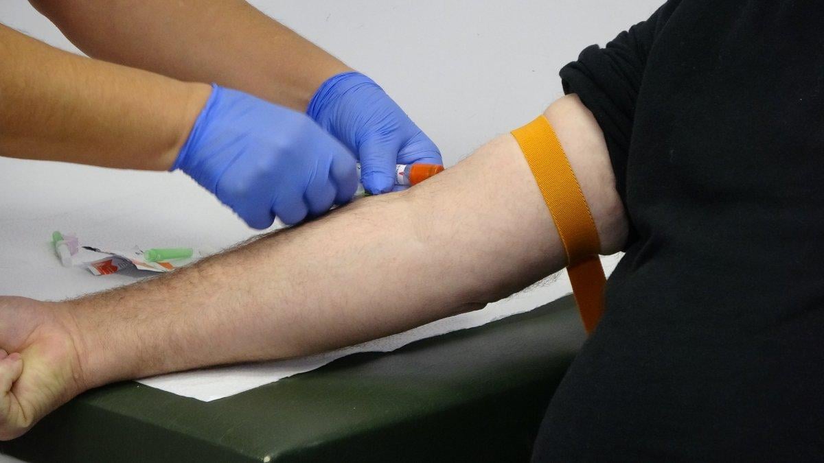 Çin'in ürettiği korona aşısı Kocaeli'de gönüllülere uygulanmaya başlandı