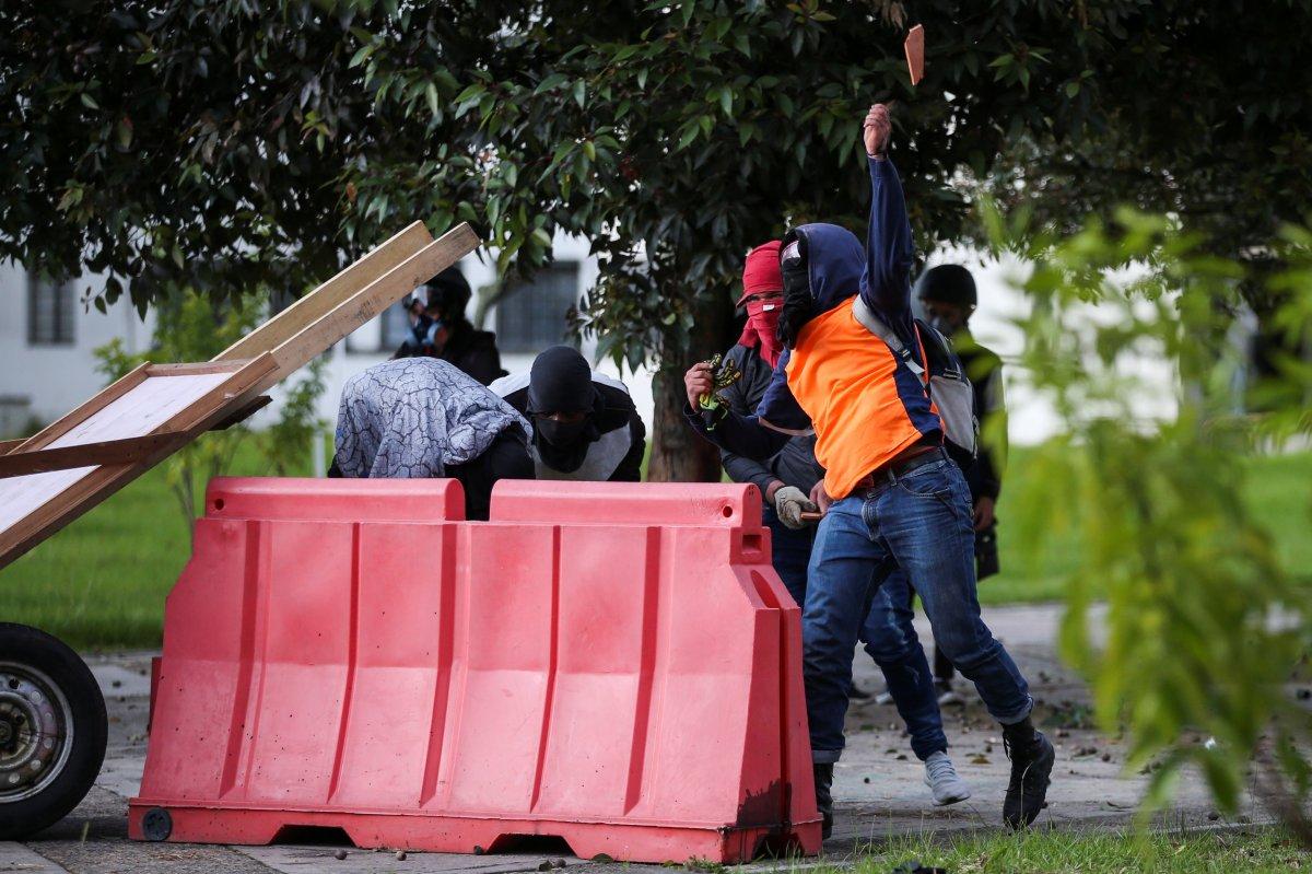 Kolombiya'da 2 silahlı saldırı düzenlendi