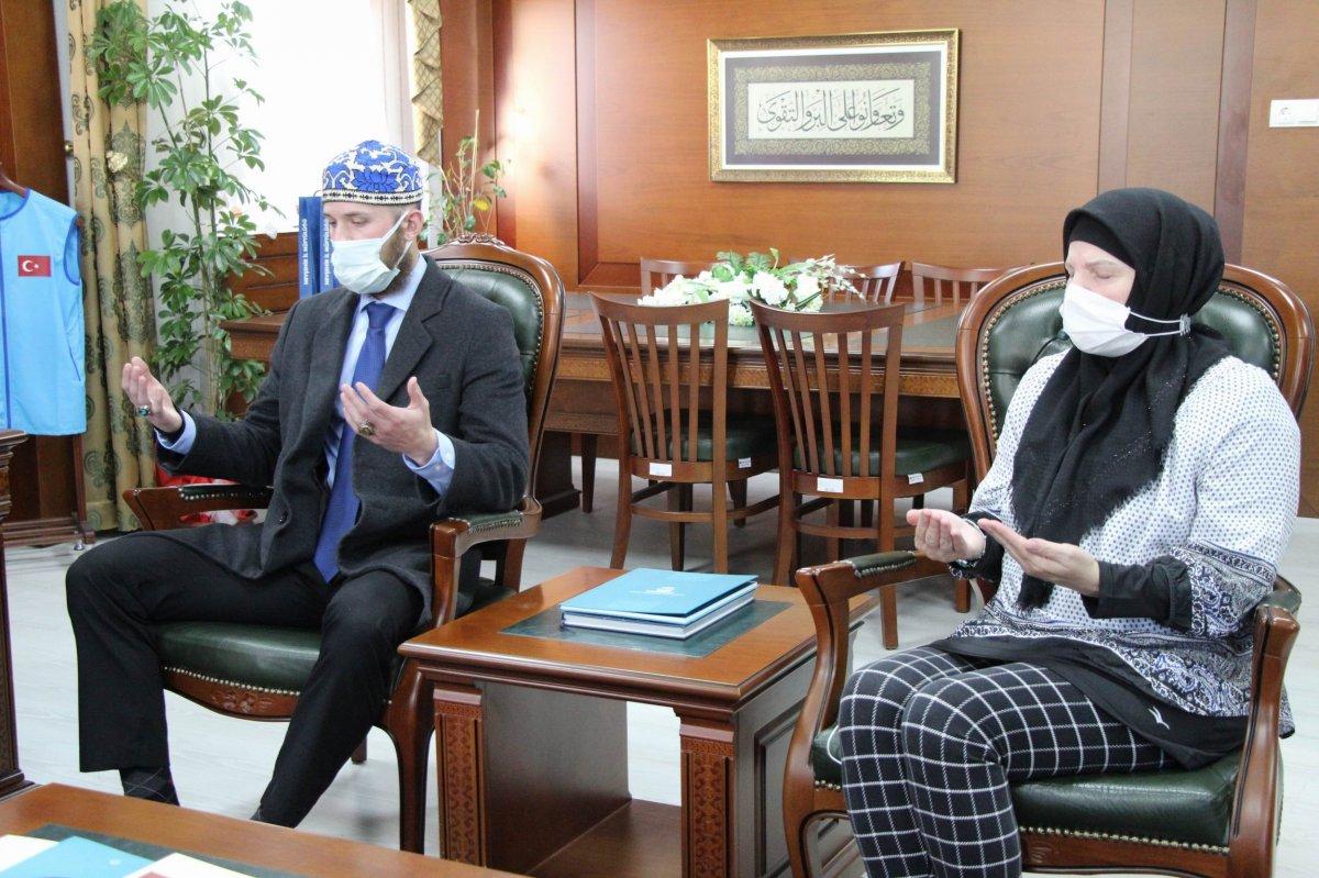 Tatil için Kapadokya’ya gelen ABD’li anne ve oğlu Müslüman oldu