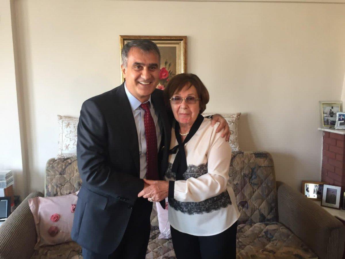 Şenol Güneş, ilkokul öğretmenini ziyaret etti