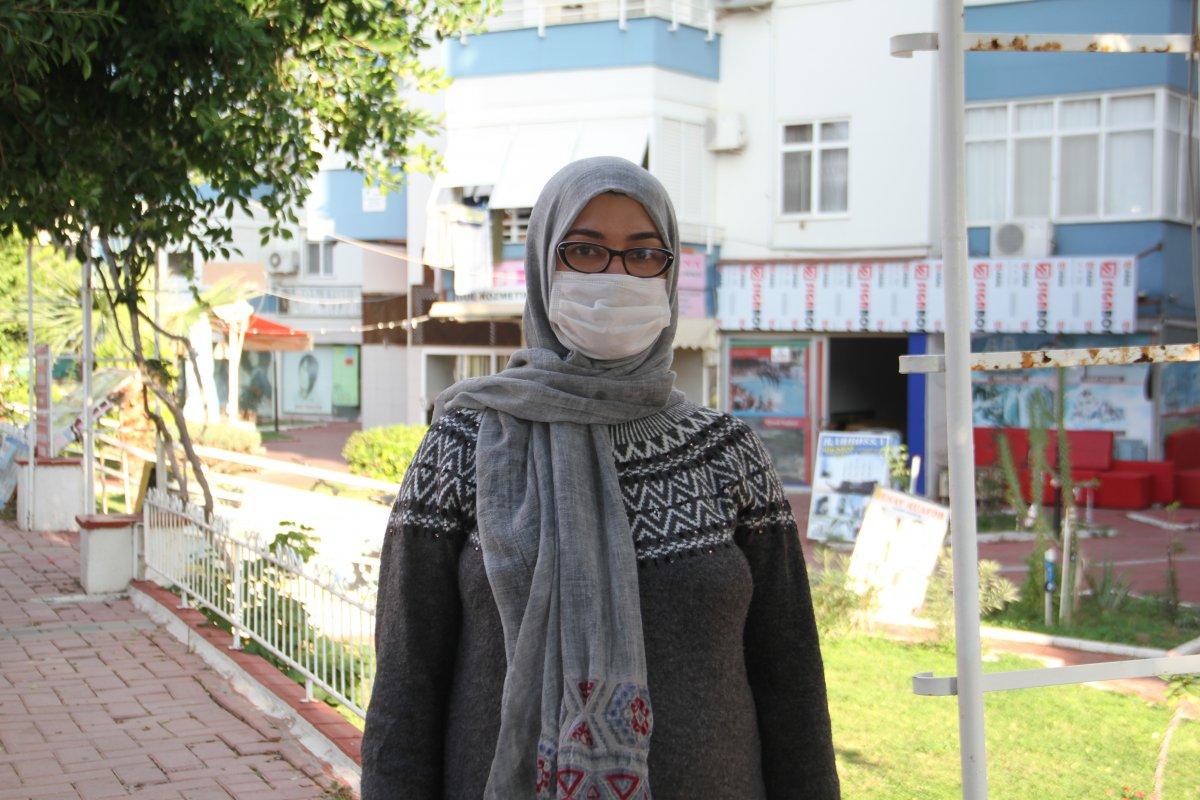 Antalya’da 3 dil bilen muhtar 40 milletten 15 bin yabancıya hizmet ediyor