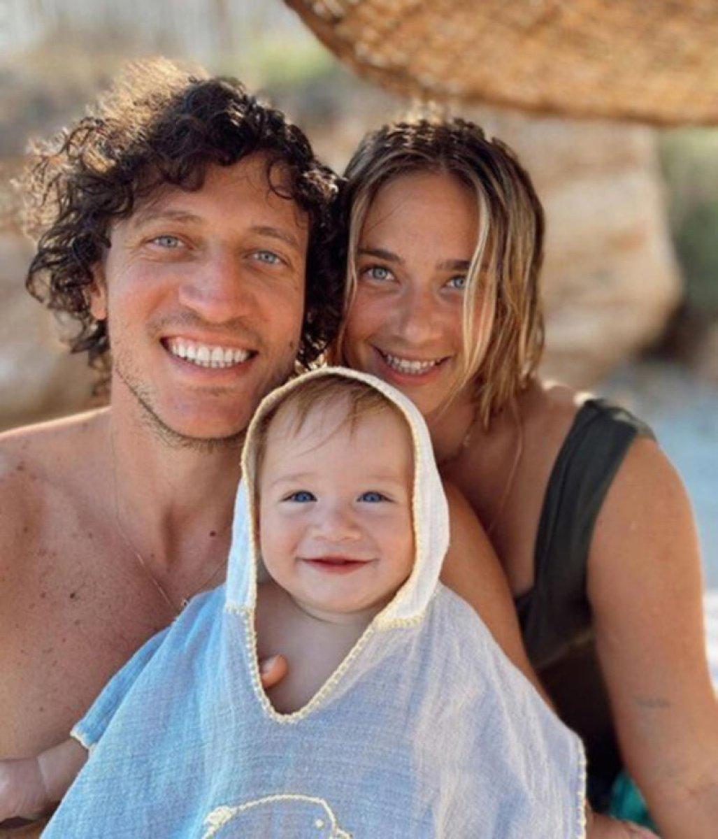 Müge Boz-Caner Erdeniz çiftinin kızları Vina 1 yaşında