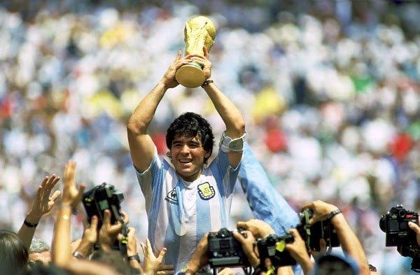 Dünyanın en iyi futbolcularından biri: Diego Maradona