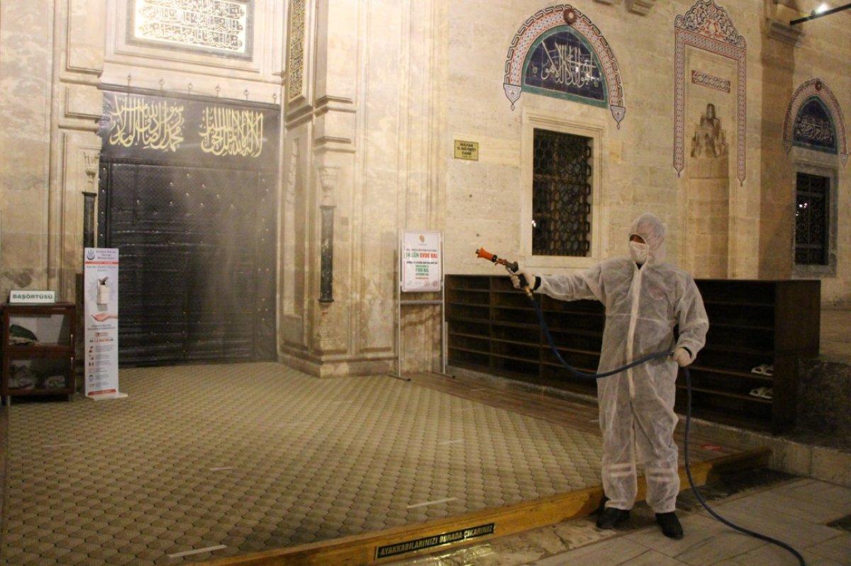 Amasya'da korona avcıları, virüse göz açtırmıyor