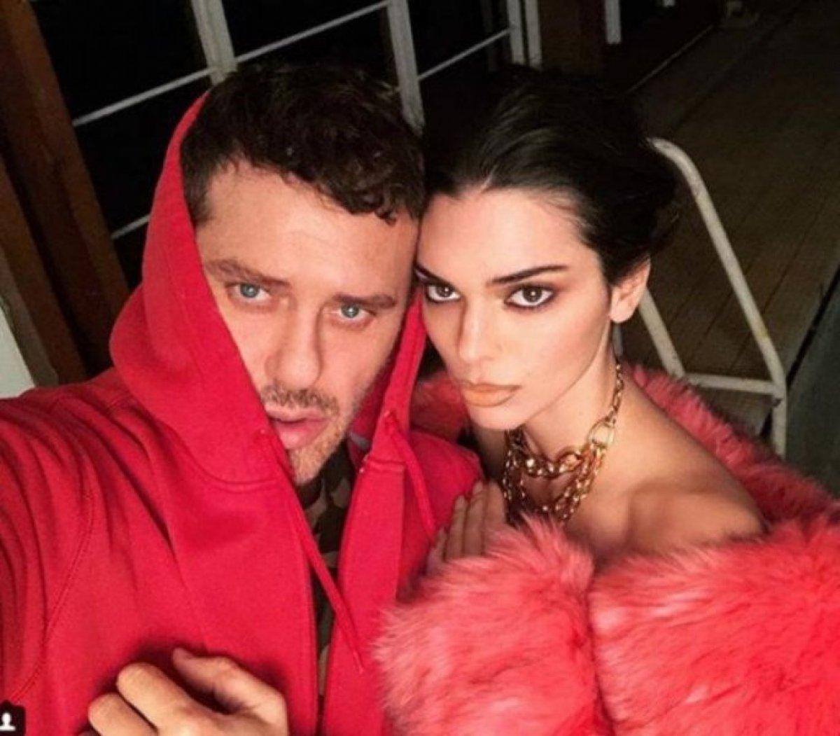 Mert Alaş kimdir, kaç yaşında? Jennifer Lopez'in çıplak poz verdiği Mert Alaş ne iş yapıyor?