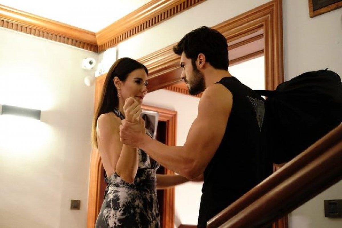 Defne Samyeli kaç yaşında, nereli? Defne Samyeli boyu ve kilosu kaç? Defne Samyeli'nin hayatı..