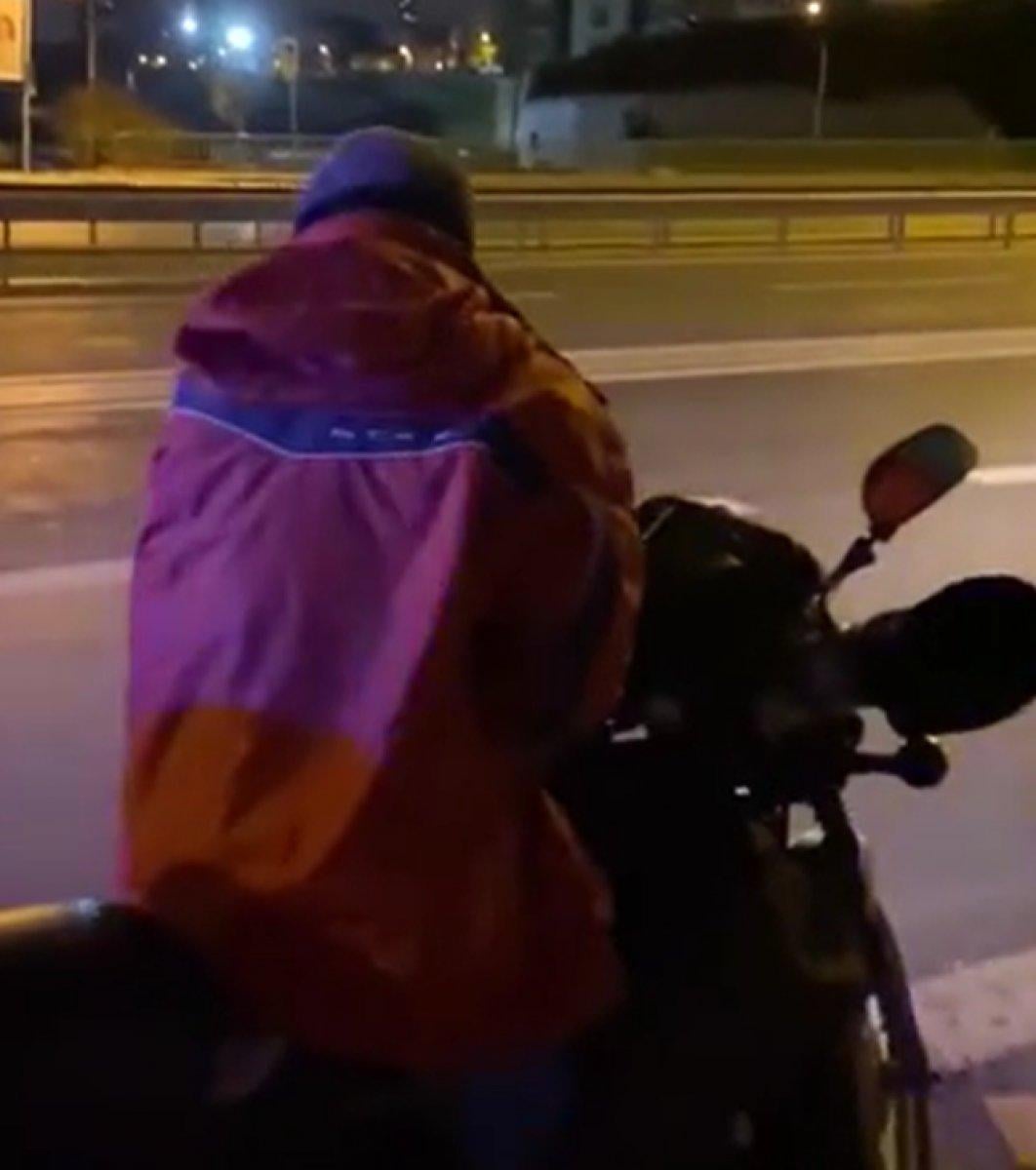 İstanbul'da laf attığı kadınlara bakarak mastürbasyon yapan sapık