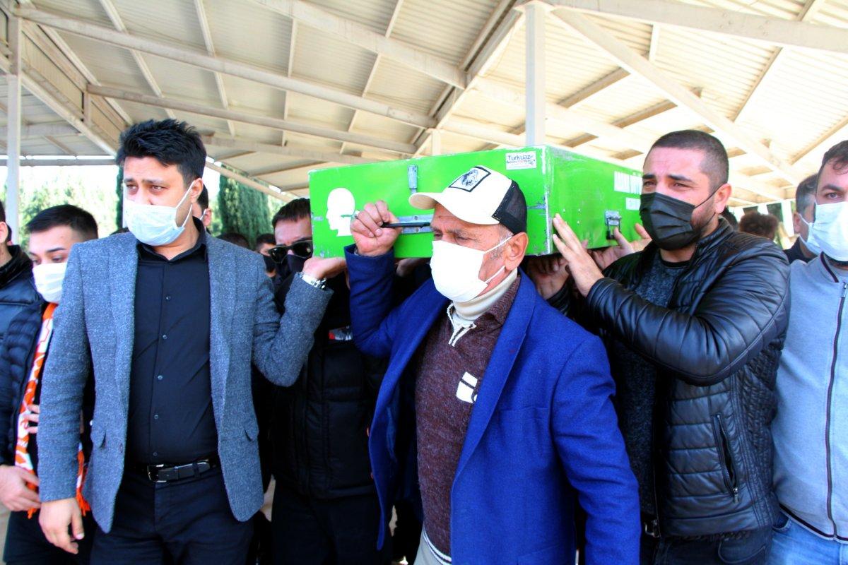 Adana’da 8 yaşındaki kız çocuğu kansere yenik düştü