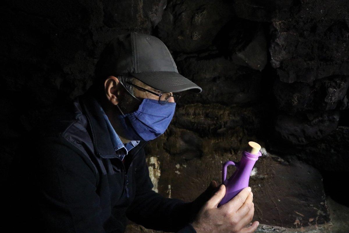 Burdur'da su kuyusuna, şişede not bırakma geleneğini bir asırdır yaşatıyorlar
