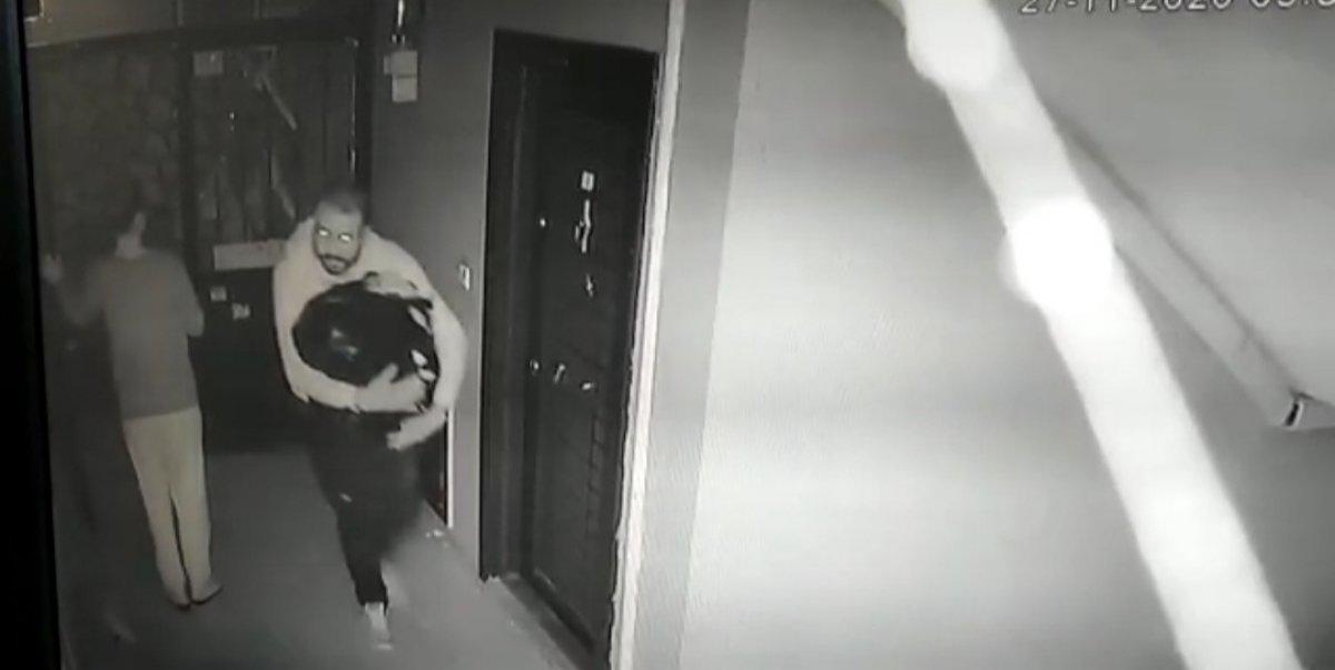 Bursa'da hırsızlar marketten çelik kasa ve 251 adet çikolata çaldı