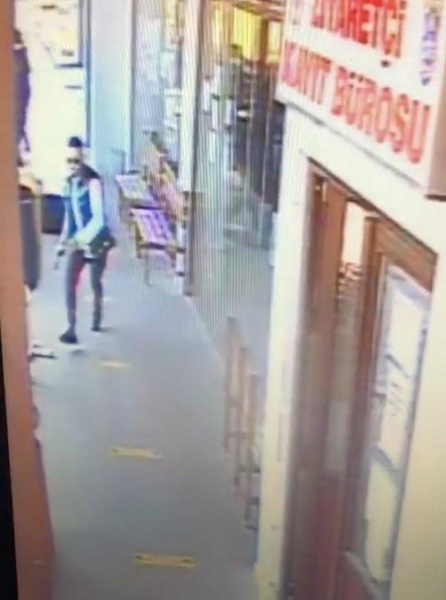 Bursa’da cezaevi önündeki cinayet anı kamerada