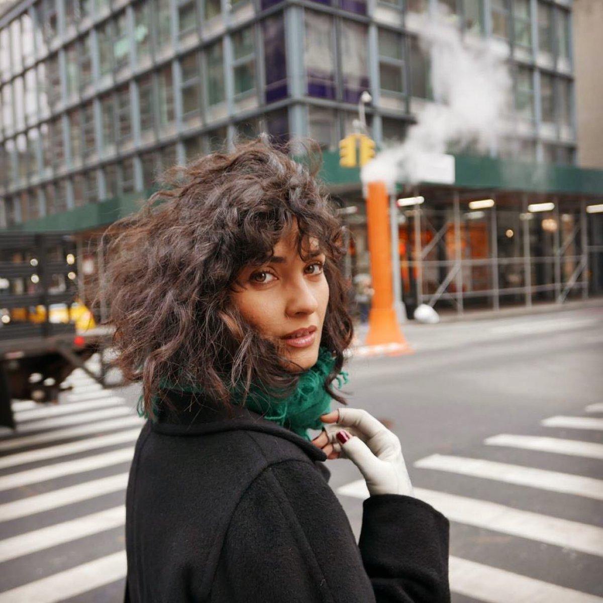 Tuba Büyüküstün: Kendimle bir ilişki yaşıyorum