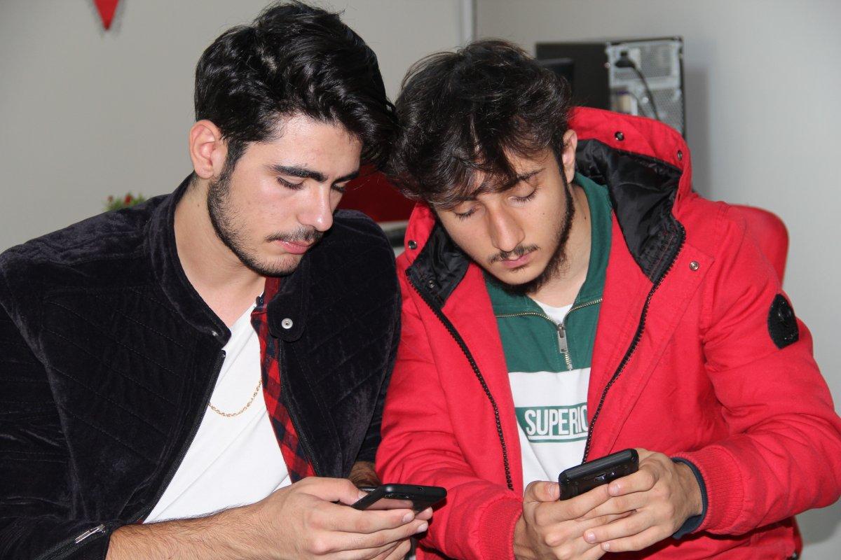 İzmir'de Instagram'ın açığını bulan liselilere 50 dolar ödül teklif edildi