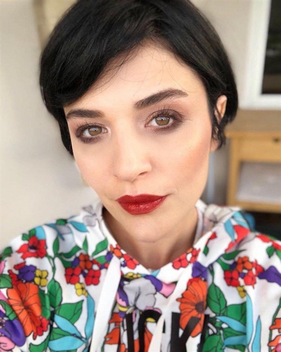 Gonca Vuslateri'den Bendeniz taklidi