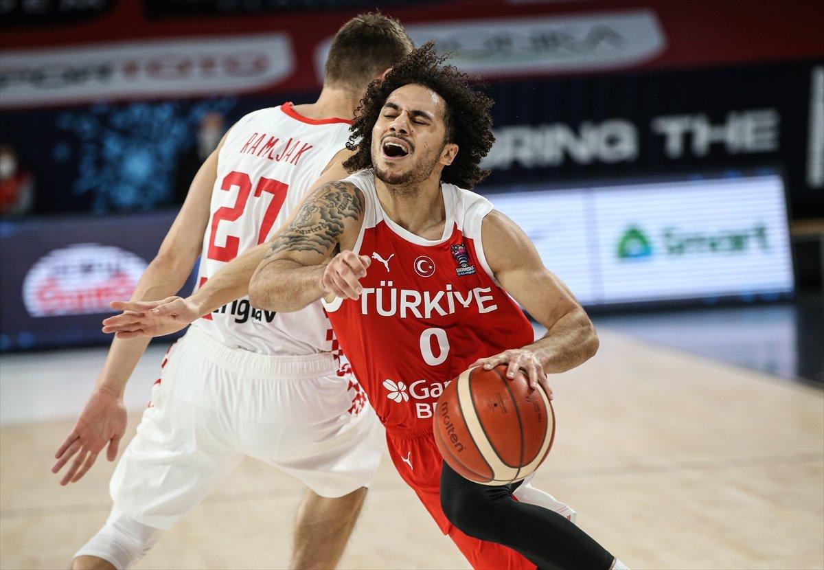 Shane Larkin, ilk milli maçına çıktı