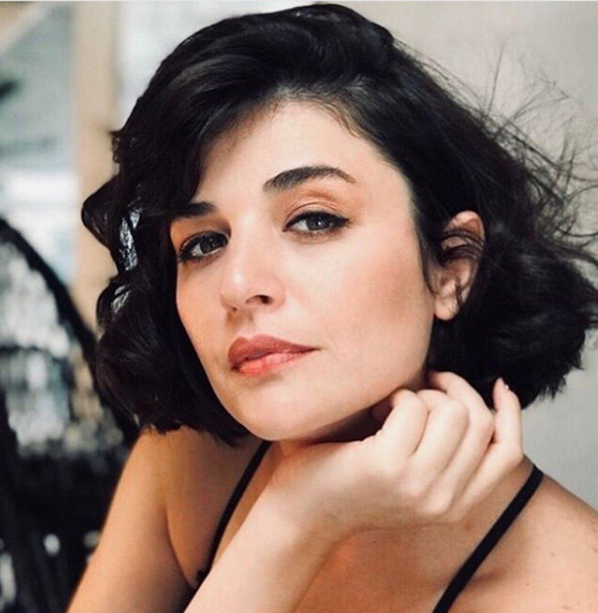 Gonca Vuslateri'den Bendeniz taklidi