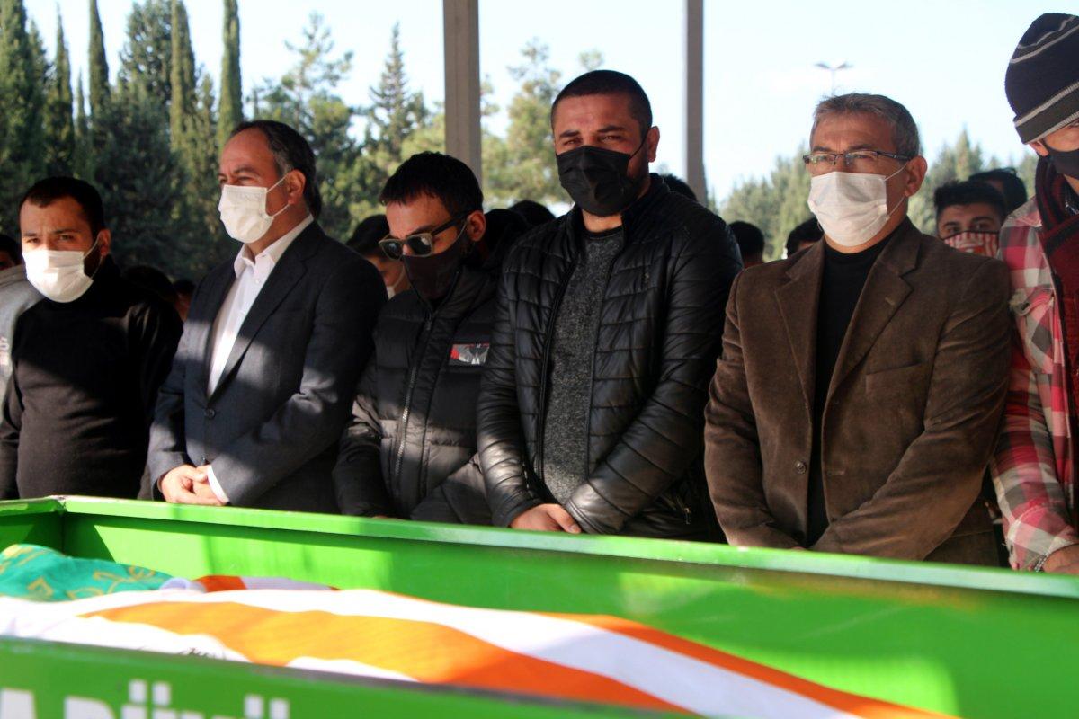 Adana’da 8 yaşındaki kız çocuğu kansere yenik düştü