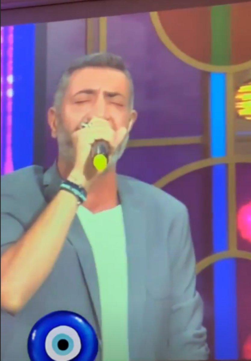 Gonca Vuslateri, sevgilisi Hakan Altun'u nazar emojisiyle paylaştı