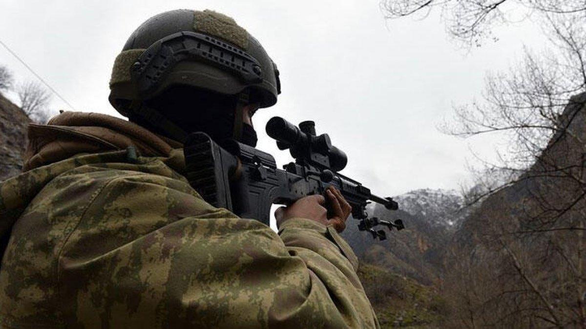PKK'lı 1 terörist daha teslim oldu