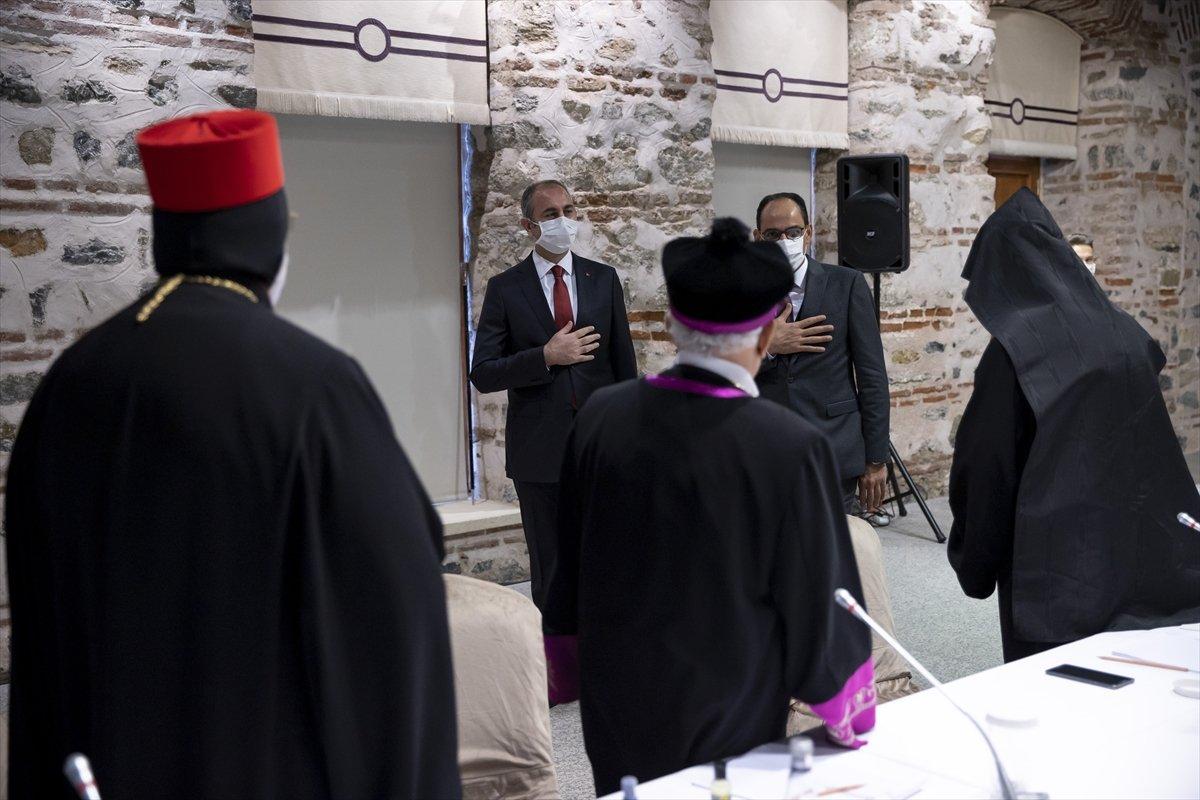 Abdulhamit Gül ve İbrahim Kalın, azınlık cemaatlerinin temsilcileriyle buluştu