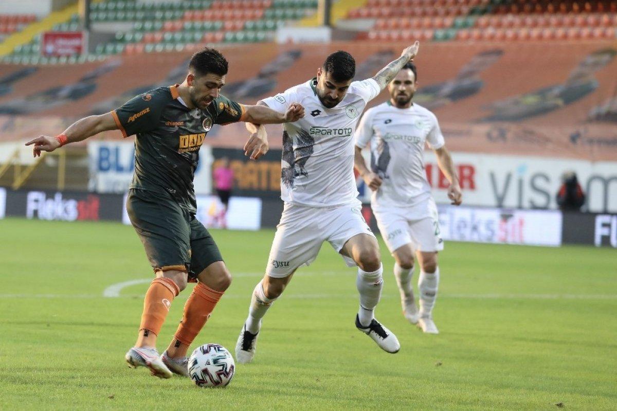 Lider Alanyaspor, Konyaspor'u tek golle geçti