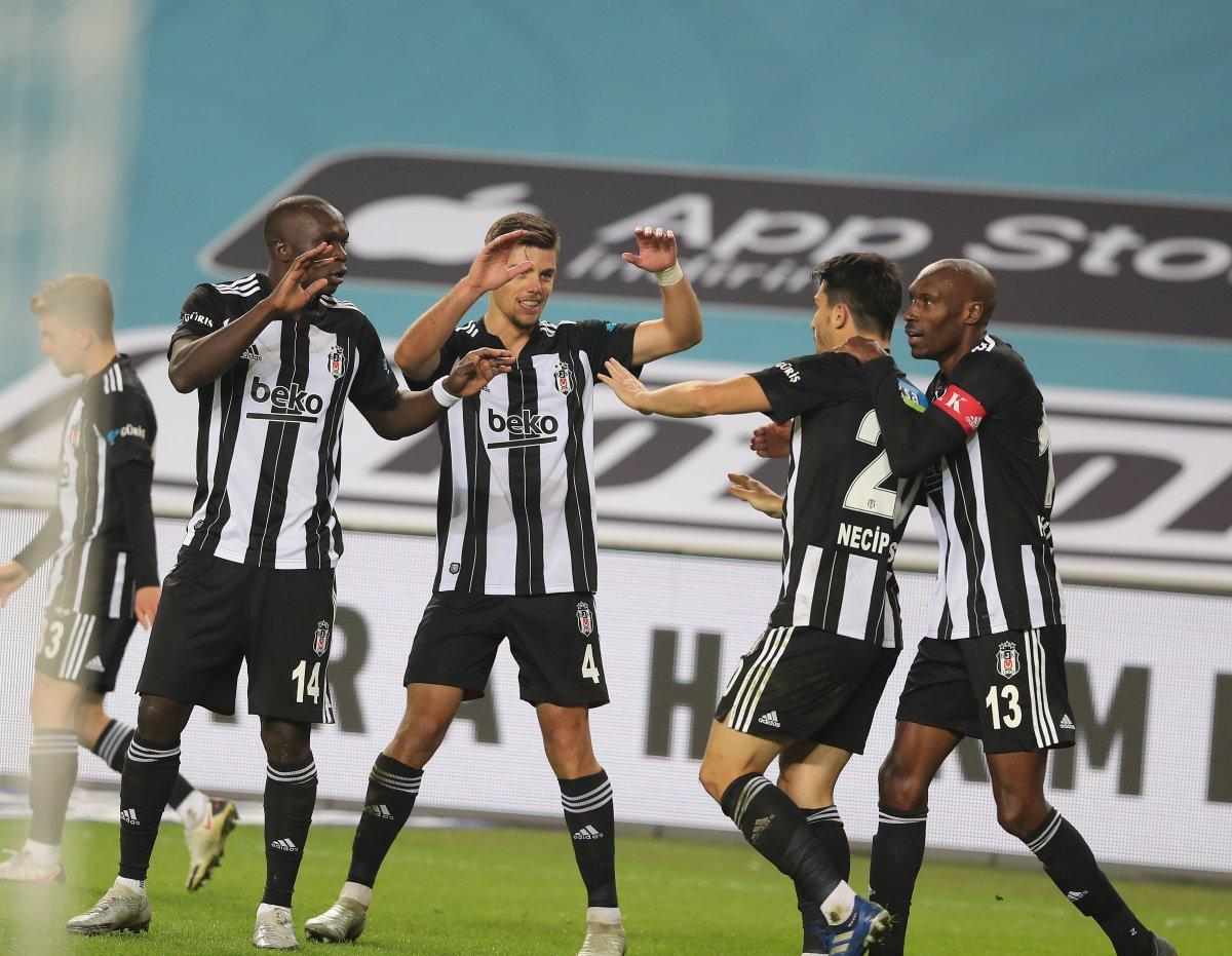 10 kişi kalan Beşiktaş, Fenerbahçe'yi yendi