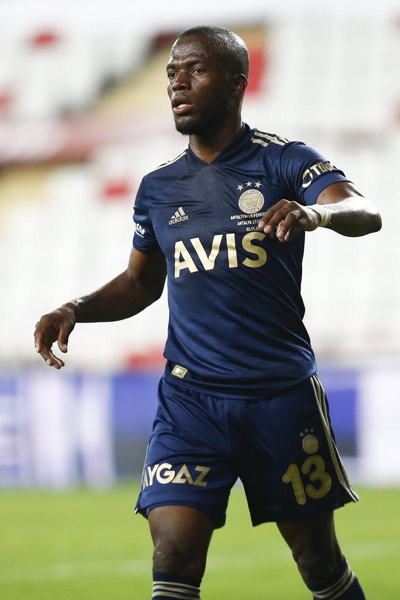 Testi negatife dönen Valencia Türkiye'ye geliyor