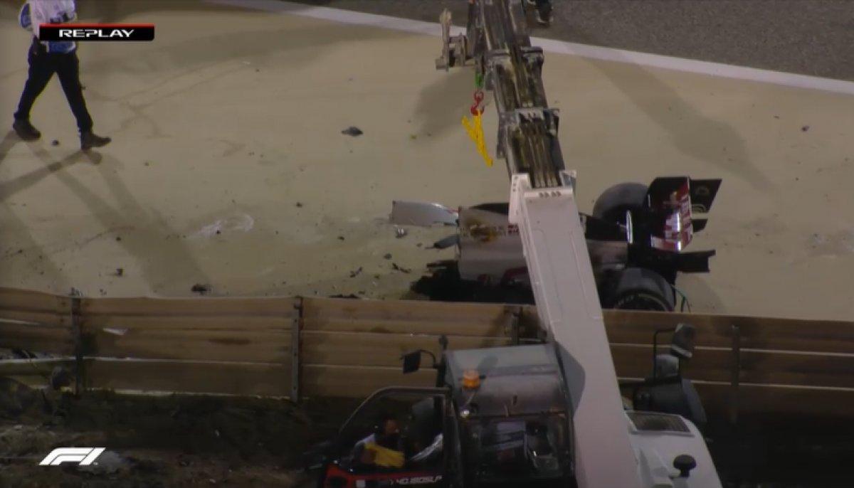 Formula 1 Bahreyn GP'de Grosjean'ın aracı alev aldı