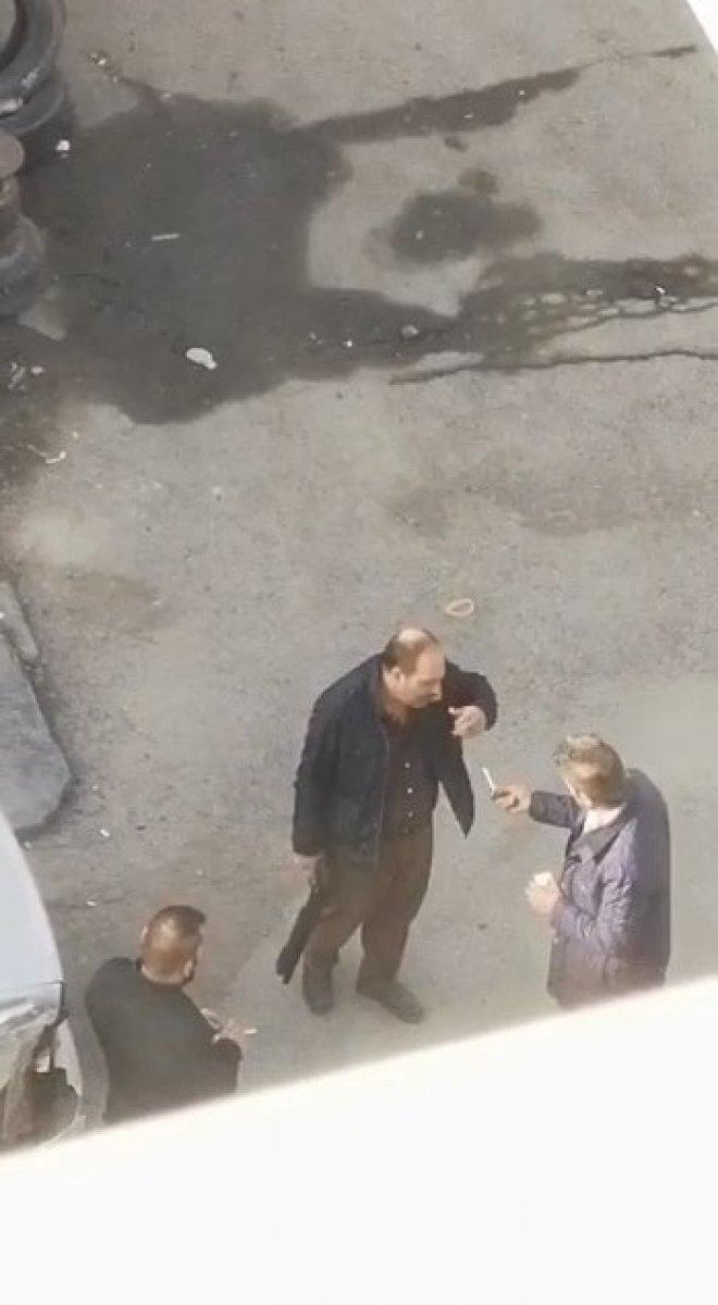 Sultangazi'de oğlunu pompalı tüfekle vurup yanında bekledi