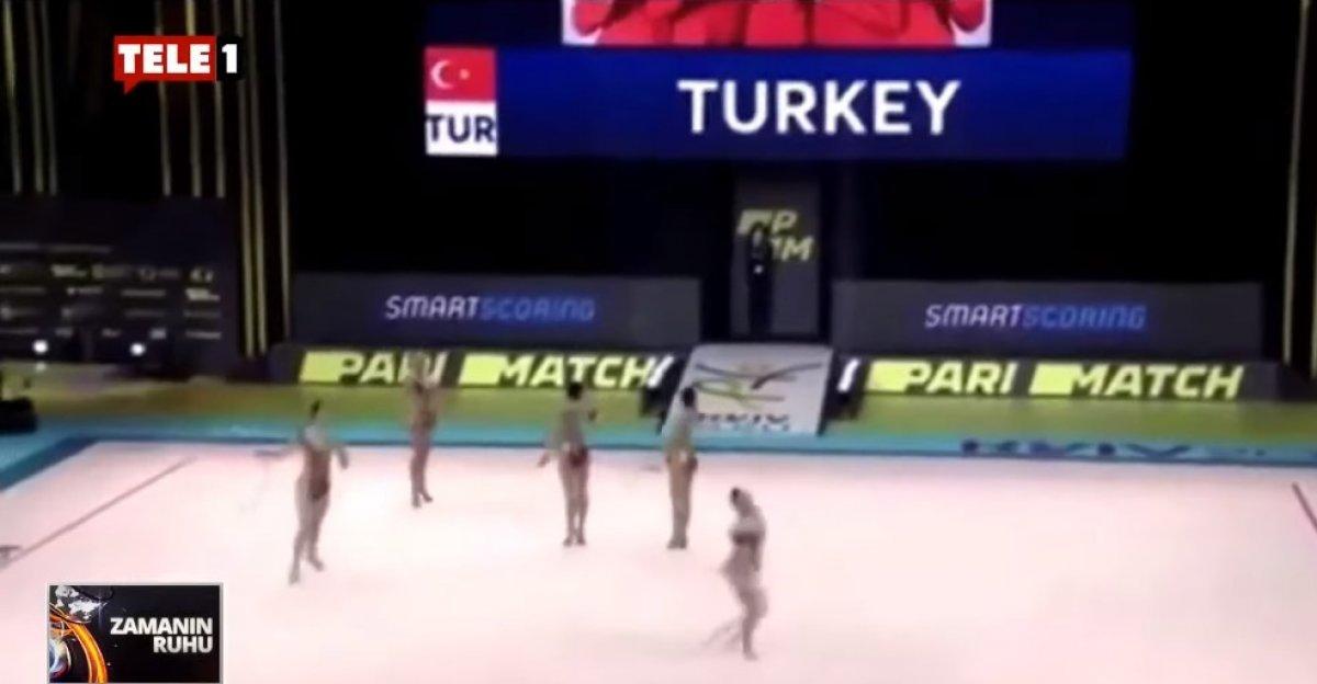 Temel Karamollaoğlu'nu kızdıran mayo sorusu