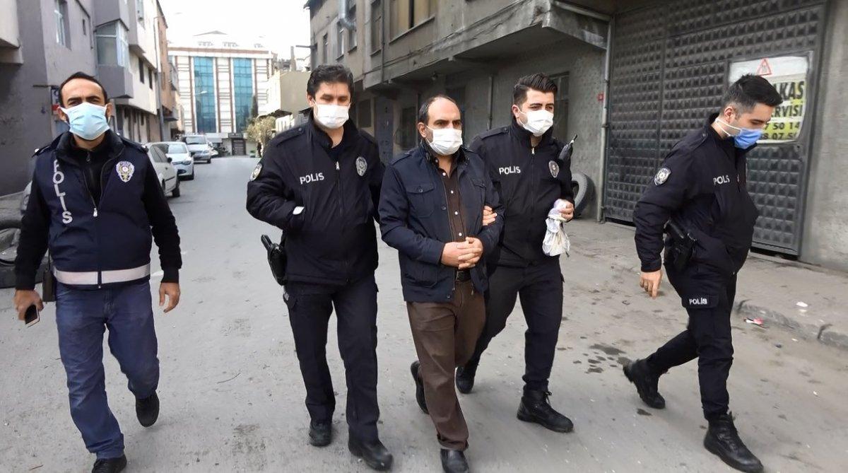 Sultangazi'de oğlunu pompalı tüfekle vurup yanında bekledi